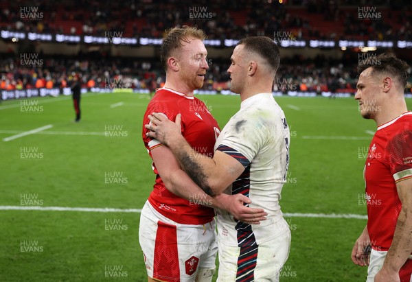 150325 - Wales v England - Guinness Six Nations Championship - Tommy Reffell of Wales and Ben Earl of England at full time