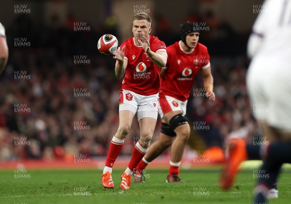 150325 - Wales v England - Guinness Six Nations Championship - Gareth Anscombe of Wales 