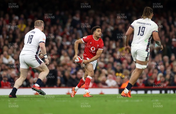 150325 - Wales v England - Guinness Six Nations Championship - Ben Thomas of Wales 