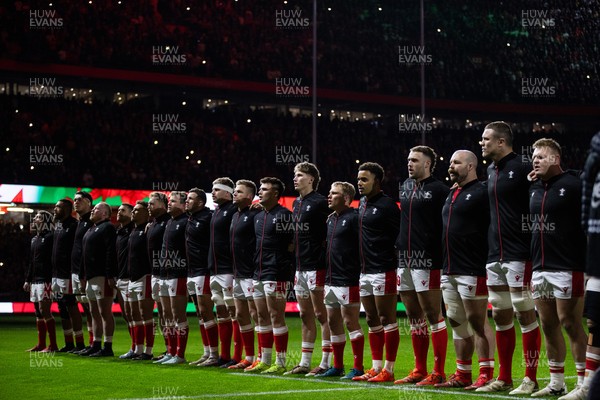 150325 - Wales v England - Guinness Six Nations Championship - Wales sing the anthem