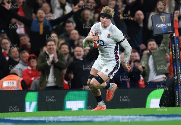 150325 Wales v England, Guinness Mens Six Nations - Henry Pollock of England races in to score try