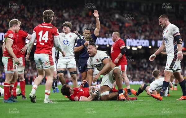 150325 Wales v England, Guinness Mens Six Nations - Chandler Cunningham-South of England celebrates after he scores the final try