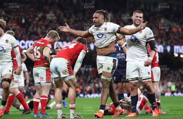 150325 Wales v England, Guinness Mens Six Nations - Chandler Cunningham-South of England celebrates after he scores the final try