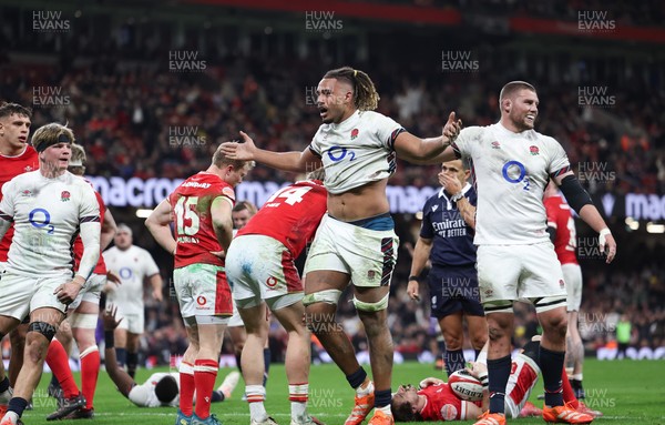 150325 Wales v England, Guinness Mens Six Nations - Chandler Cunningham-South of England celebrates after he scores the final try