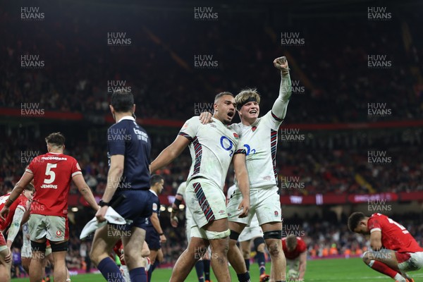 150325 Wales v England, Guinness Mens Six Nations - Chandler Cunningham-South of England celebrates with Henry Pollock of England after scoring the final try