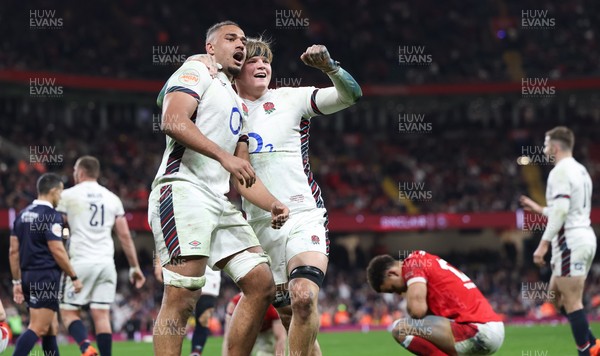 150325 Wales v England, Guinness Mens Six Nations - Chandler Cunningham-South of England celebrates with Henry Pollock of England after scoring the final try