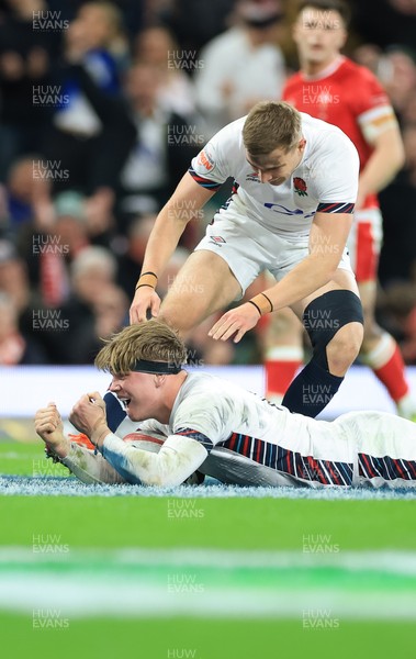 150325 Wales v England, Guinness Mens Six Nations - Henry Pollock of England charges through for his second try