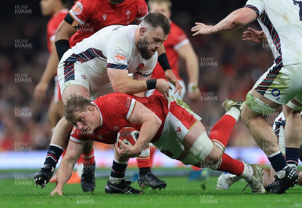 150325 Wales v England, Guinness Mens Six Nations - Jac Morgan of Wales charges forward