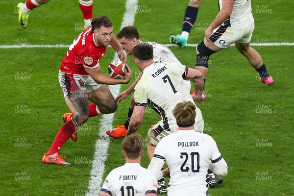 150325 - Wales v England - Guinness Six Nations - Max Llewellyn of Wales on the attack