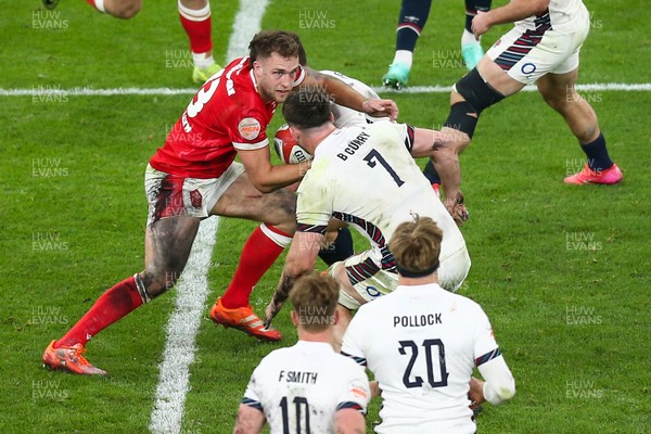 150325 - Wales v England - Guinness Six Nations - Max Llewellyn of Wales on the attack