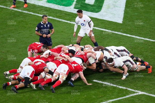 150325 - Wales v England - Guinness Six Nations - Tomos Williams of Wales feeds a scrum