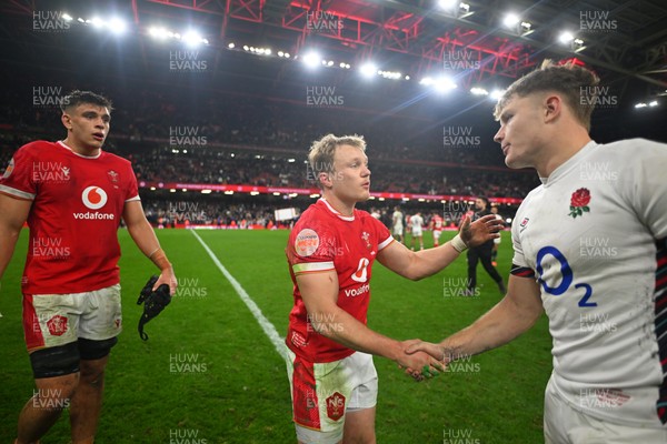 150325 - Wales v England - Guinness Six Nations - Blair Murray of Wales and Fin Smith of England shake hands