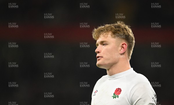 150325 - Wales v England - Guinness Six Nations - Fin Smith of England 