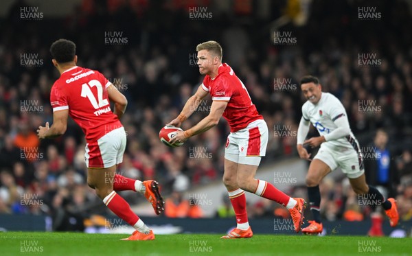 150325 - Wales v England - Guinness Six Nations - Gareth Anscombe of Wales 