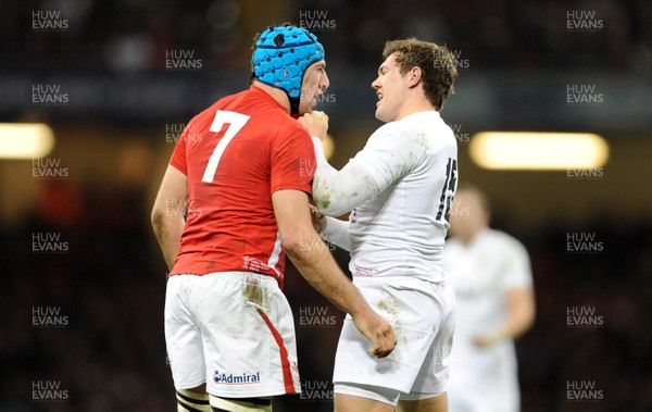 160313 - Wales v England - RBS Six Nations 2013 -Justin Tipuric of Wales and Alex Goode of England exchange words