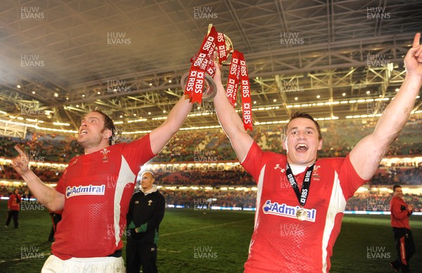 160313 - Wales v England - RBS Six Nations 2013 -Alun Wyn Jones and Jonathan Davies of Wales celebrate winning the RBS Six Nations 