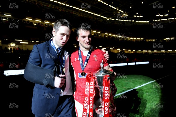 160313 - Wales v England - RBS Six Nations 2013 -Ryan Jones and Sam Warburton of Wales celebrate with the trophy at the end of the game 