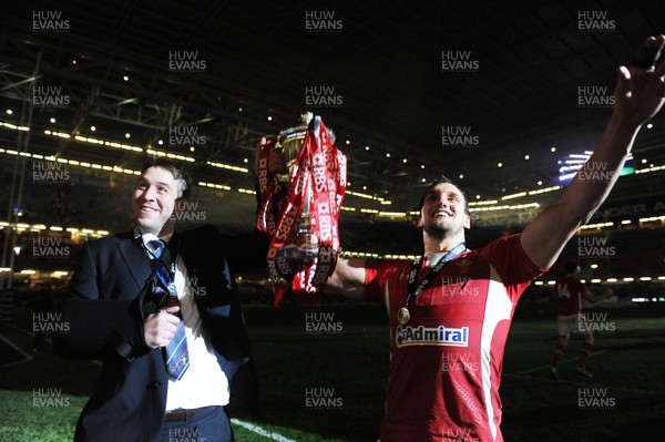 160313 - Wales v England - RBS Six Nations 2013 -Ryan Jones and Sam Warburton of Wales celebrate with the trophy at the end of the game 