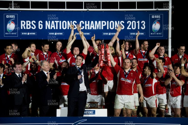 160313 - Wales v England - RBS Six Nations 2013 -Ryan Jones and Gethin Jenkins of Wales lift the RBS Six Nations trophy 