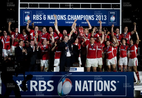 160313 - Wales v England - RBS Six Nations 2013 -Ryan Jones and Gethin Jenkins of Wales lift the RBS Six Nations trophy 