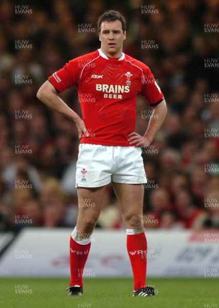 170307 - Wales v England - RBS Six Nations 2007 - Wales' Mark Jones 