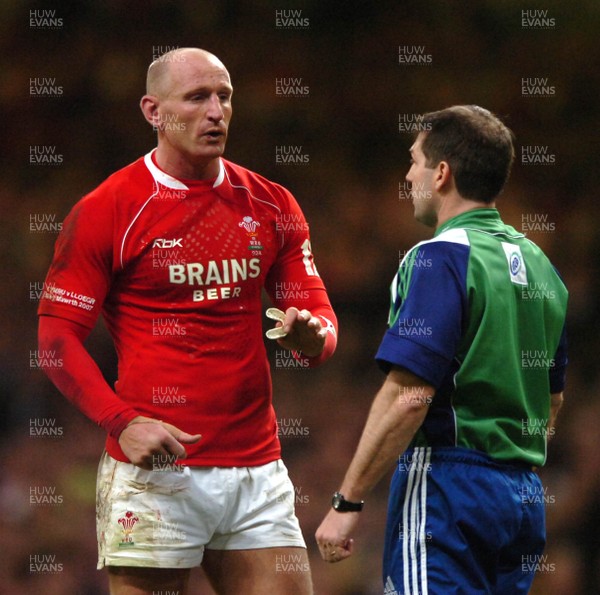 170307 - Wales v England - RBS Six Nations 2007 - Referee, Alain Rolland talks to Gareth Thomas(L) 