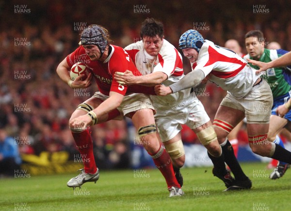 170307 - Wales v England - RBS 6 Nations -  Wales' Alun Wyn Jones tries to get through 