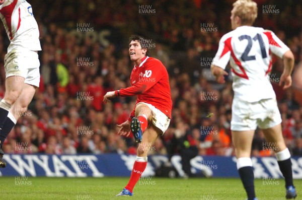 170307 - Wales v England - RBS 6 Nations -  Wales' James Hook scores a drop goal 