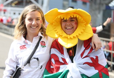 170819 - Wales v England - RWC Warm Up - Under Armour Summer Series - Fans outside the ground before kick off