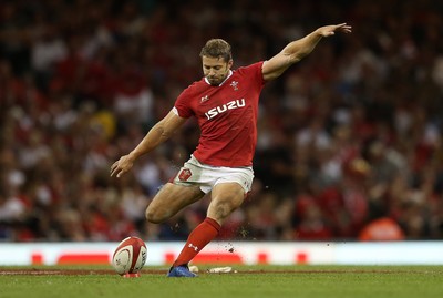 170819 - Wales v England - RWC Warm Up - Under Armour Summer Series - Leigh Halfpenny of Wales kicks a penalty