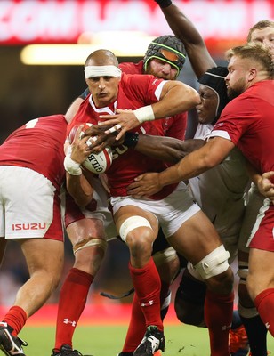 170819 - Wales v England, Under Armour Summer Series 2019 - Aaron Shingler of Wales claims the line out ball