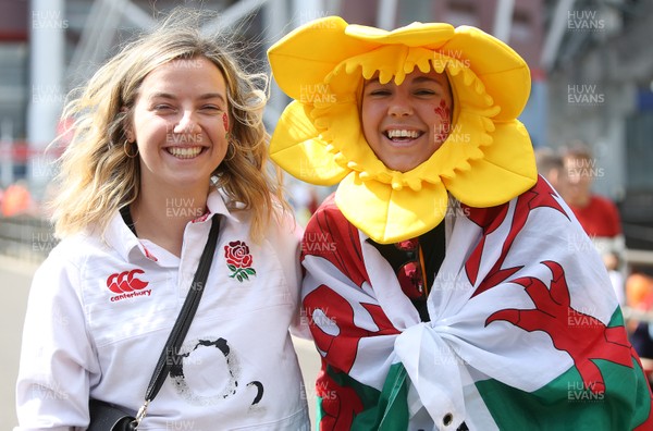 170819 - Wales v England - RWC Warm Up - Under Armour Summer Series - Fans outside the ground before kick off
