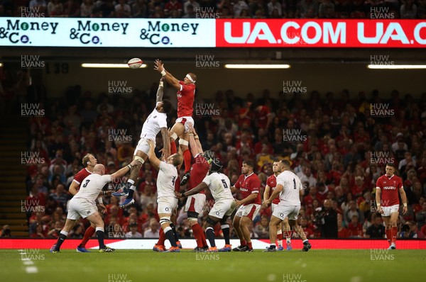 170819 - Wales v England - RWC Warm Up - Under Armour Summer Series - Aaron Shingler of Wales wins the line out