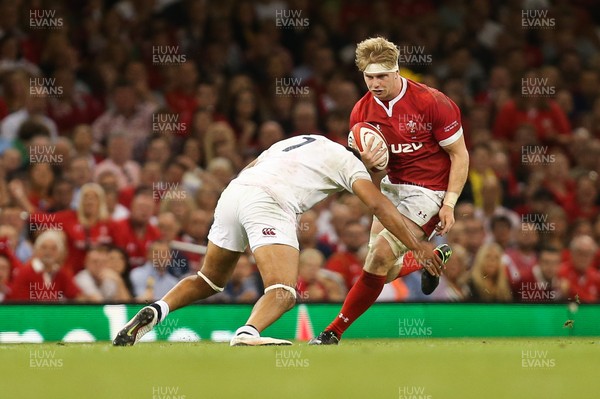 170819 - Wales v England, Under Armour Summer Series 2019 - Aaron Wainwright of Wales takes on Lewis Ludlam of England