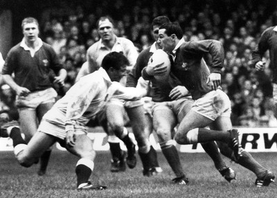 180389 - Wales v England - Five Nations - David Bryant is tackled by Rob Andrew of England