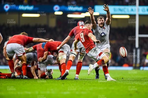 230219 - Wales v England, Guinness Six Nations  - Gareth Davies of Wales kicks the ball forwards