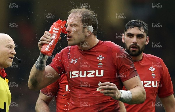230219 - Wales v England - Guinness 6 Nations Championship - Alun Wyn Jones of Wales cools himself off