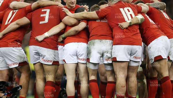 230219 - Wales v England - Guinness 6 Nations Championship - Wales team huddle