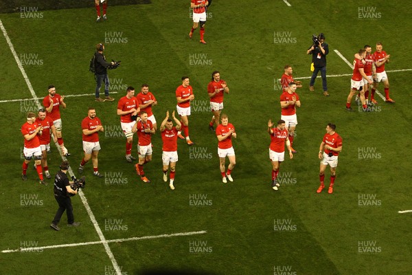 230219 - Wales v England -  Guinness 6 Nations -  Players of Wales applaud the supporters after the final whistle