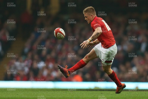 230219 - Wales v England, Guinness Six Nations Championship - Gareth Anscombe of Wales  