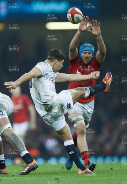 230219 - Wales v England, Guinness Six Nations Championship - Justin Tipuric of Wales  looks to charge down kick from Ben Youngs of England 