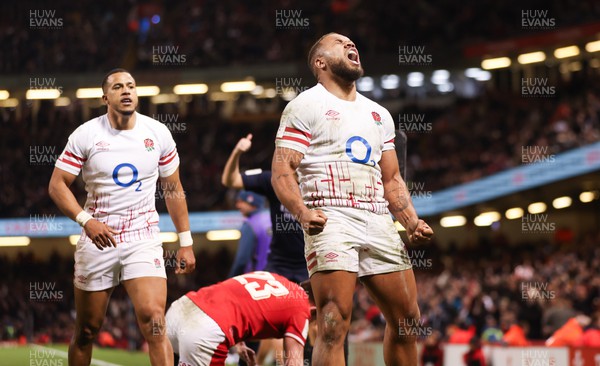 250223 - Wales v England, Guinness Six Nations 2023 - Ollie Lawrence of England  celebrates after scoring try