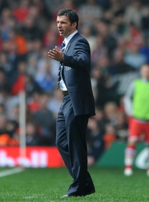 26.03.11 - Wales v England - Euro 2012 Qualifier - Wales manager Gary Speed makes a point. 