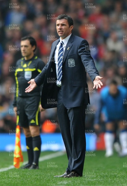 26.03.11 - Wales v England - Euro 2012 Qualifier - Wales manager Gary Speed shows his frustration. 