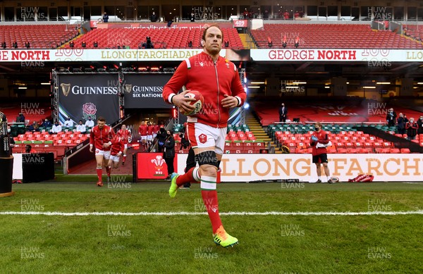 270221 - Wales v England - Guinness Six Nations - Alun Wyn Jones of Wales runs out