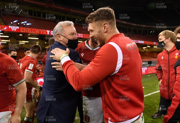 270221 - Wales v England - Guinness Six Nations - Wales head coach Wayne Pivac and Dan Biggar of Wales celebrate at the end of the game