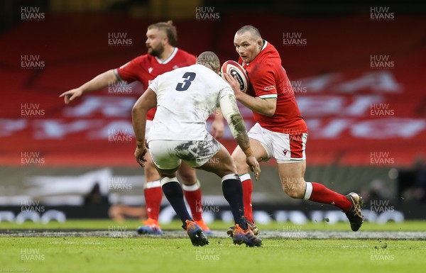 270221 - Wales v England, Guinness 2021 Six Nations Championship - Ken Owens of Wales takes on Kyle Sinckler of England