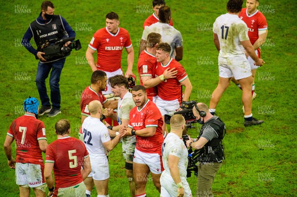 270221 - Wales v England - Guinness Six Nations - Players shake hands at the end of the match