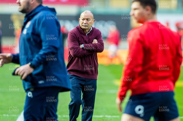 281120 - Wales v England - Autumn Nations Cup 2020 - England Head Coach Eddie Jones looks on ahead of the game 