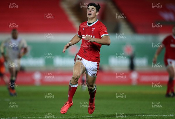 281120 - Wales v England - Autumn Nations Cup 2020 - Louis Rees-Zammit of Wales